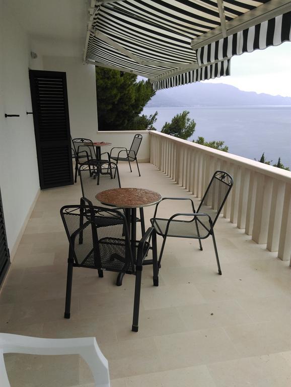 Apartments Vila Oksana Mimice Exterior photo