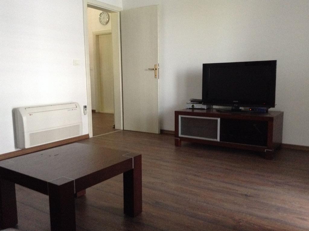 Apartments Vila Oksana Mimice Exterior photo